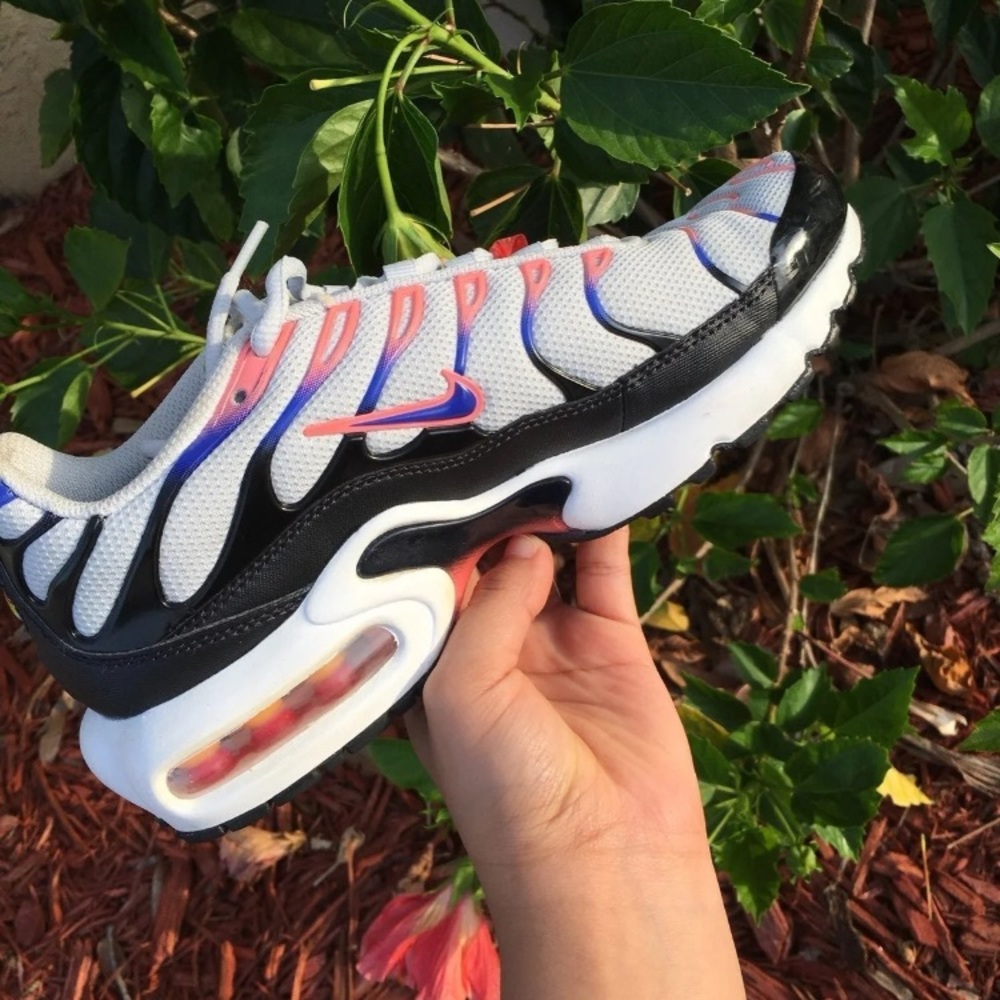 Air max Nike shoes. Size 4.5 y